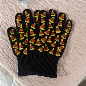 Temptations Silicone Oven Gloves (Set of 2)
